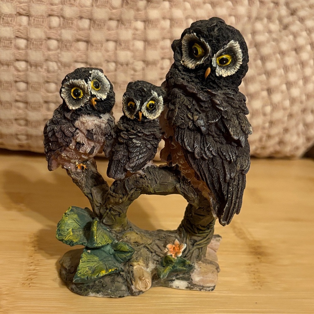 Charming Owl Family Figurine